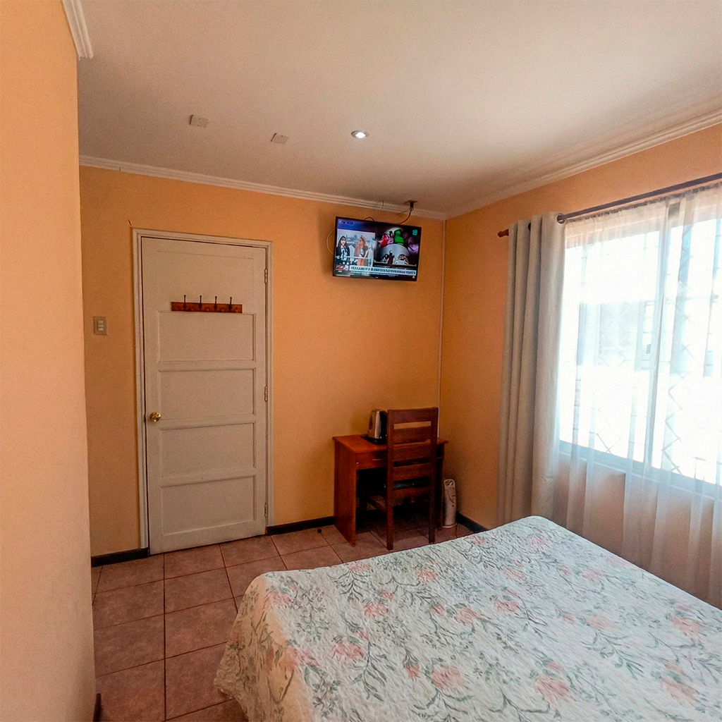 Habitación Matrimonial - Hostal Costa Mora Talca